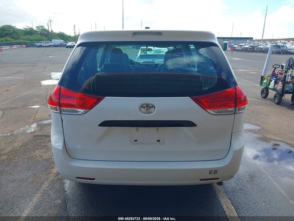 2014 TOYOTA SIENNA L V6 7 PASSENGER — I119