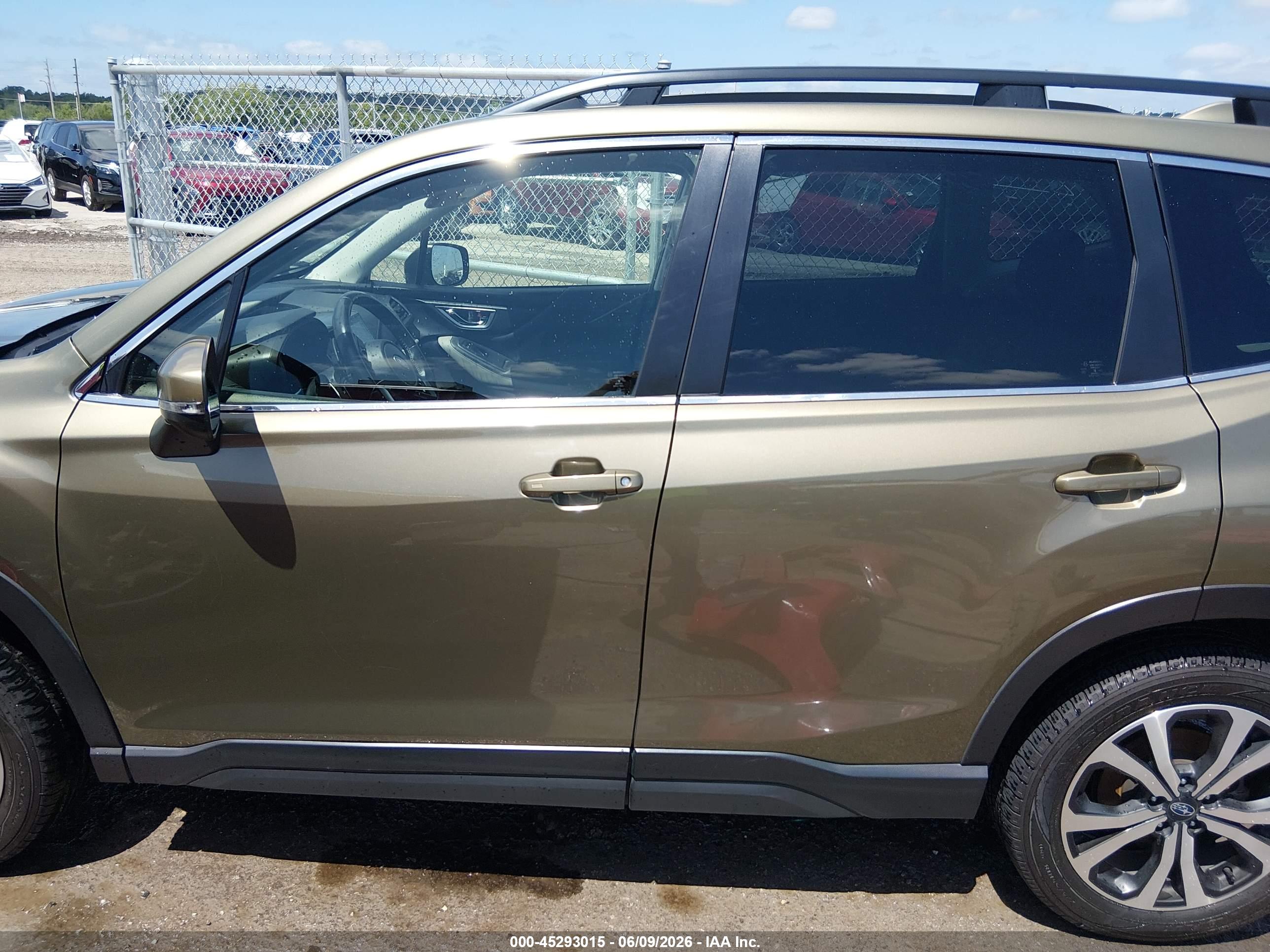 2022 SUBARU FORESTER LIMITED