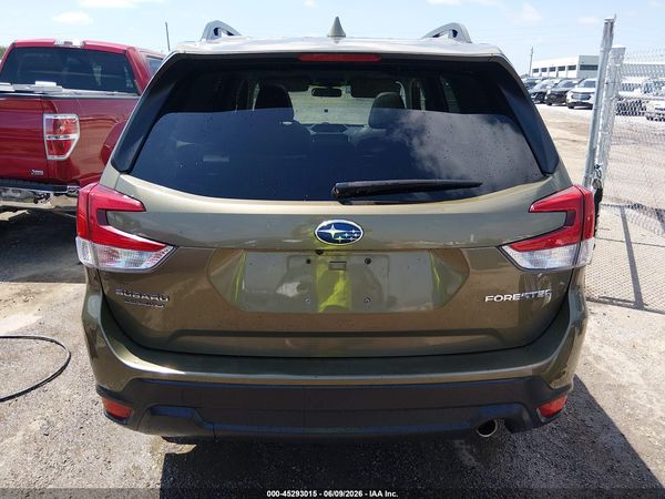 2022 SUBARU FORESTER LIMITED