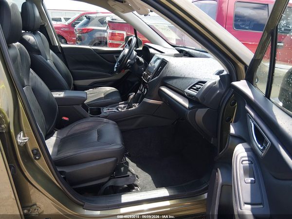 2022 SUBARU FORESTER LIMITED