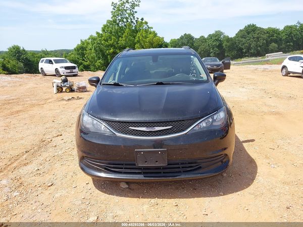 2020 CHRYSLER VOYAGER LXI