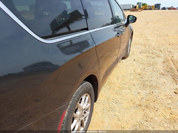 2020 CHRYSLER VOYAGER LXI