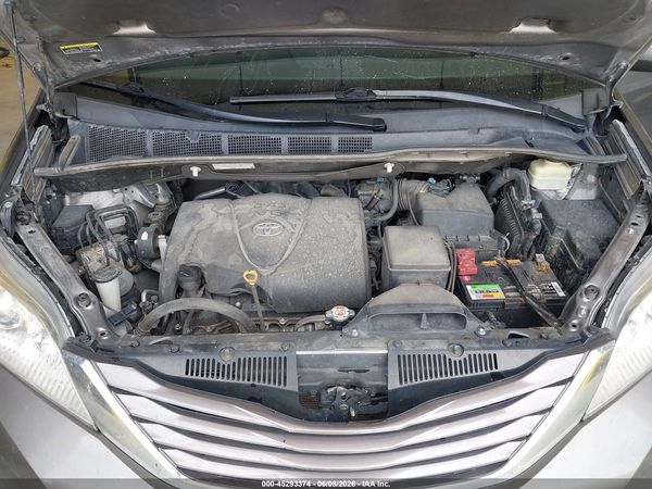 2017 TOYOTA SIENNA LE 8 PASSENGER