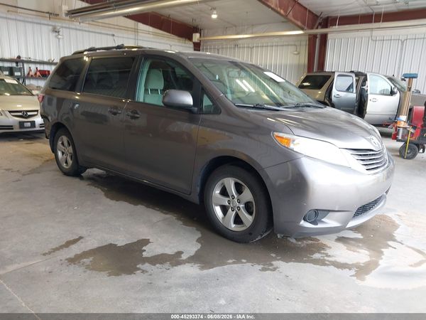 2017 TOYOTA SIENNA LE 8 PASSENGER