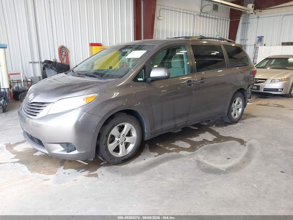 2017 TOYOTA SIENNA LE 8 PASSENGER