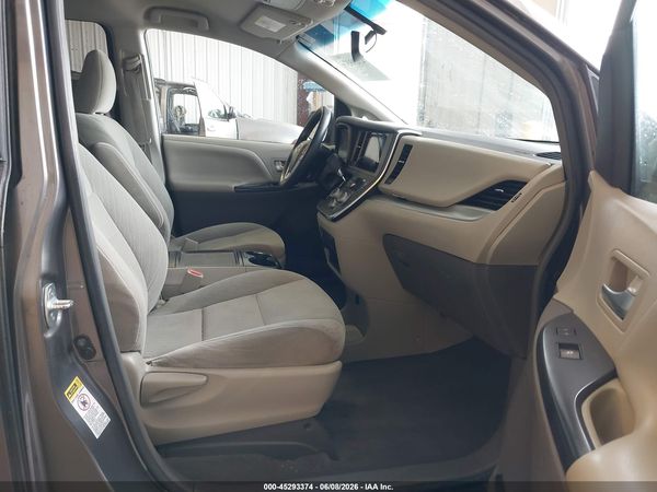 2017 TOYOTA SIENNA LE 8 PASSENGER