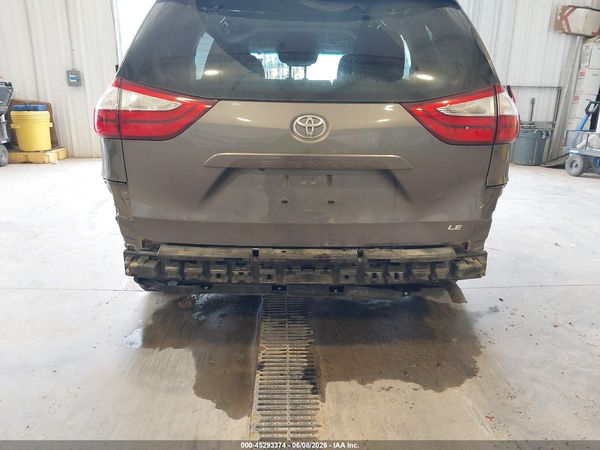 2017 TOYOTA SIENNA LE 8 PASSENGER