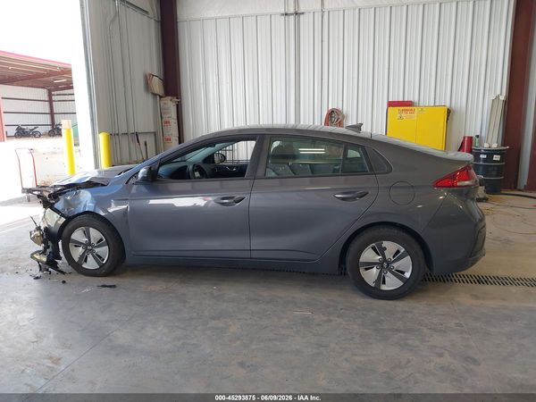 2017 HYUNDAI IONIQ HYBRID BLUE