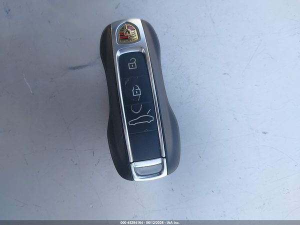 2023 PORSCHE PANAMERA