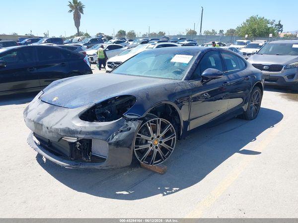 2023 PORSCHE PANAMERA