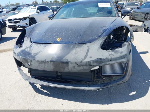 2023 PORSCHE PANAMERA