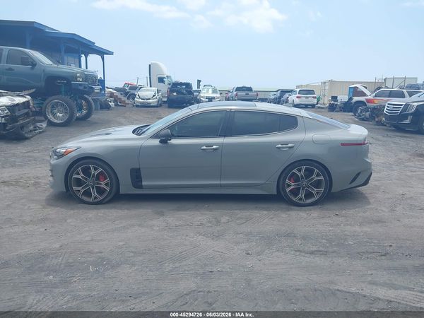 2019 KIA STINGER GT1
