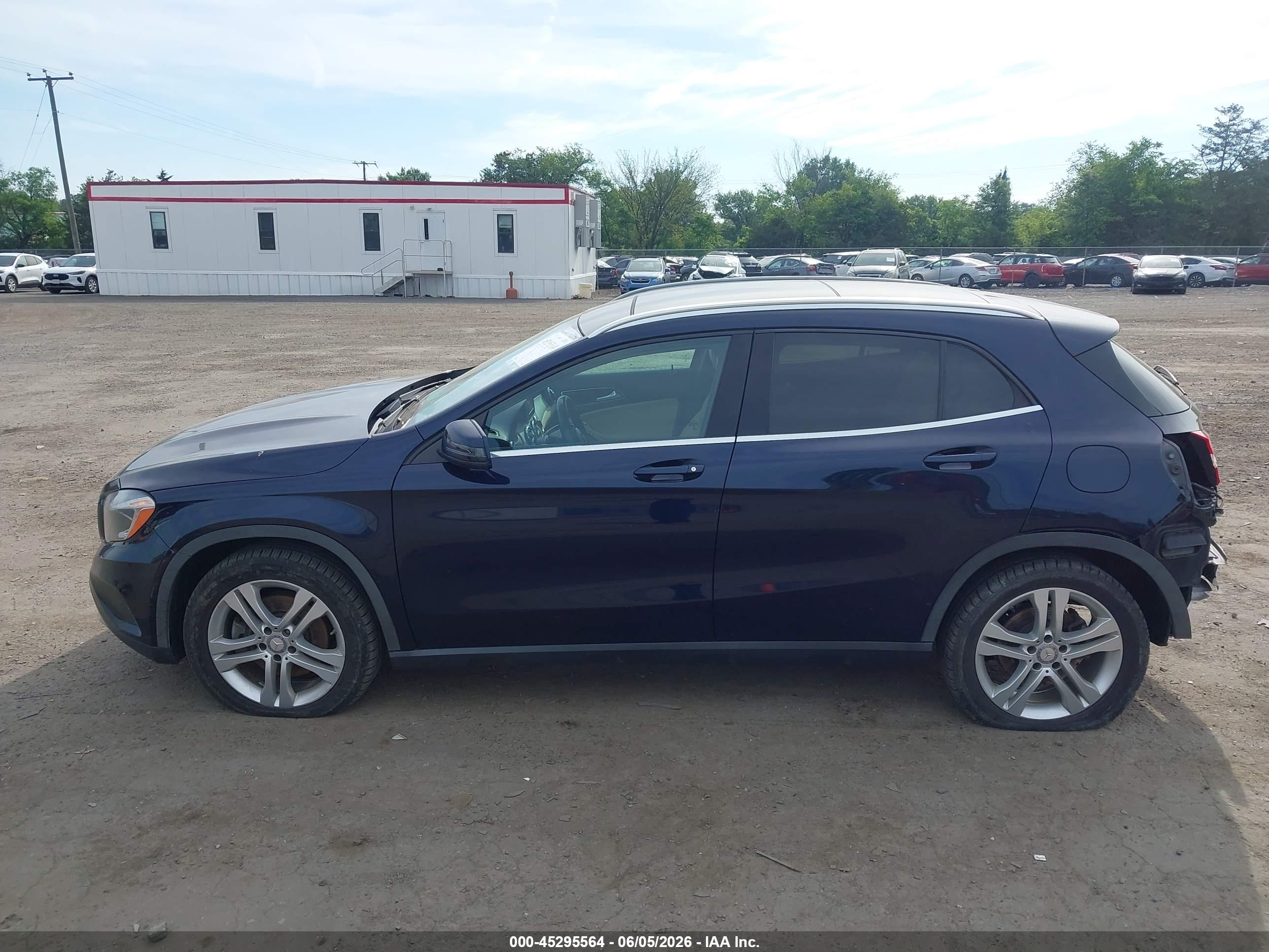 2017 MERCEDES-BENZ GLA 250 4MATIC