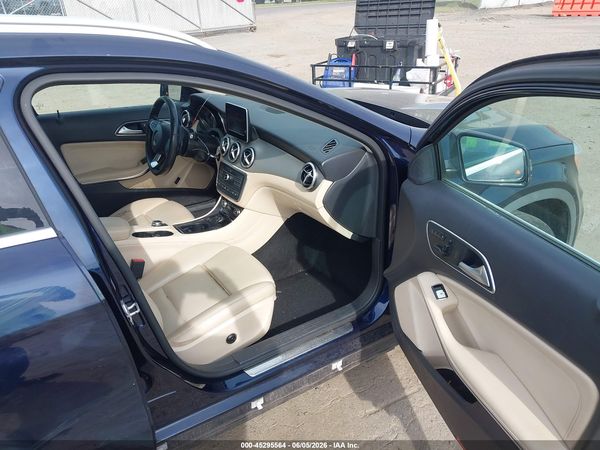 2017 MERCEDES-BENZ GLA 250 4MATIC