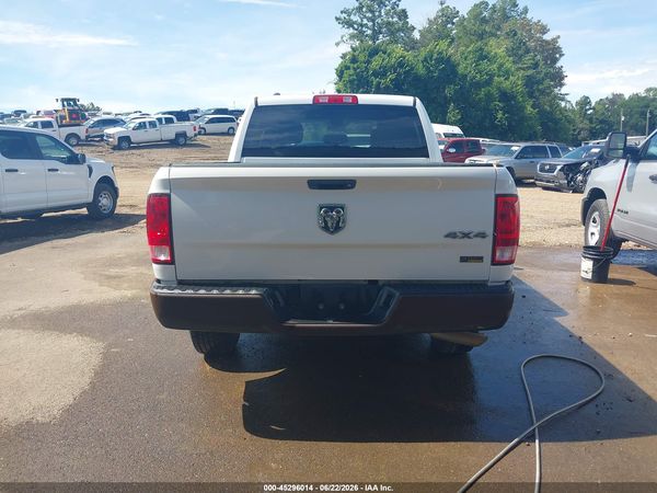 2017 RAM 1500 TRADESMAN  4X4 5'7 BOX