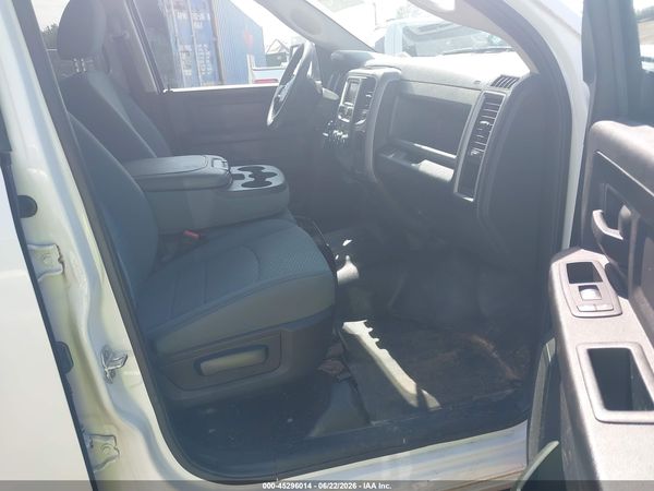 2017 RAM 1500 TRADESMAN  4X4 5'7 BOX