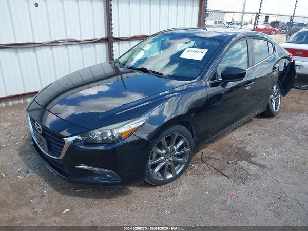 2018 MAZDA MAZDA3 TOURING