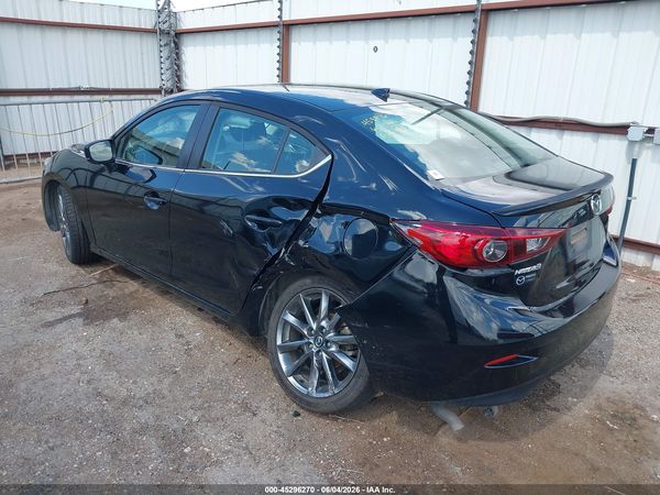 2018 MAZDA MAZDA3 TOURING