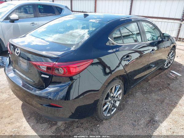 2018 MAZDA MAZDA3 TOURING
