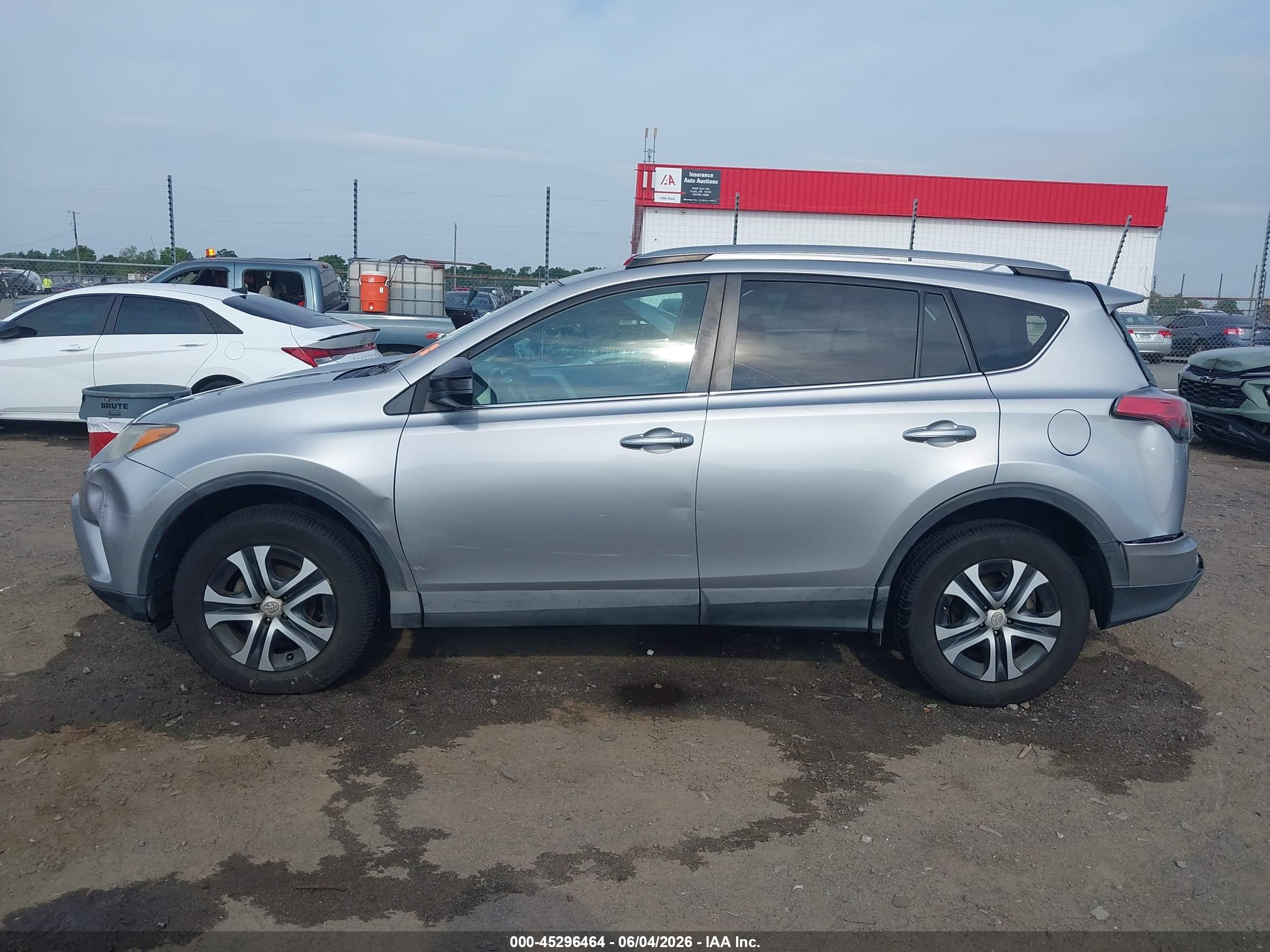 2018 TOYOTA RAV4 LE