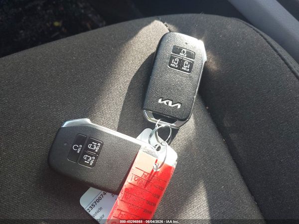 2024 KIA CARNIVAL MPV LX