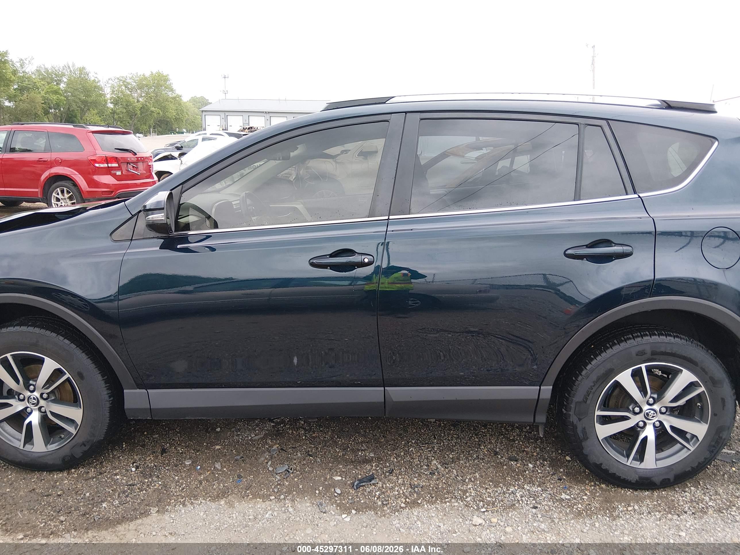 2017 TOYOTA RAV4 XLE