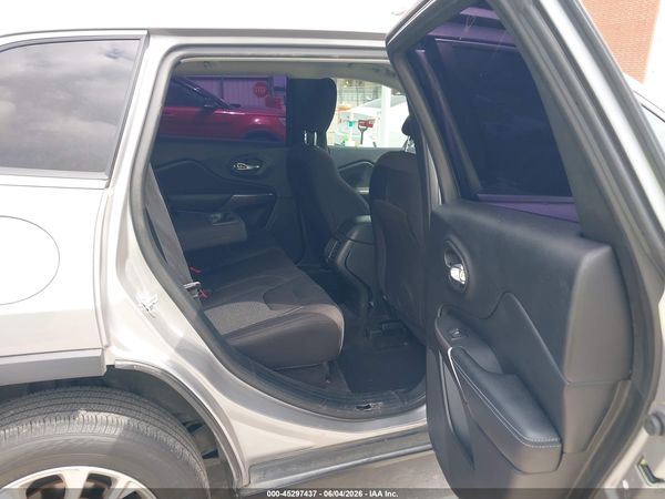 2019 JEEP CHEROKEE LATITUDE FWD