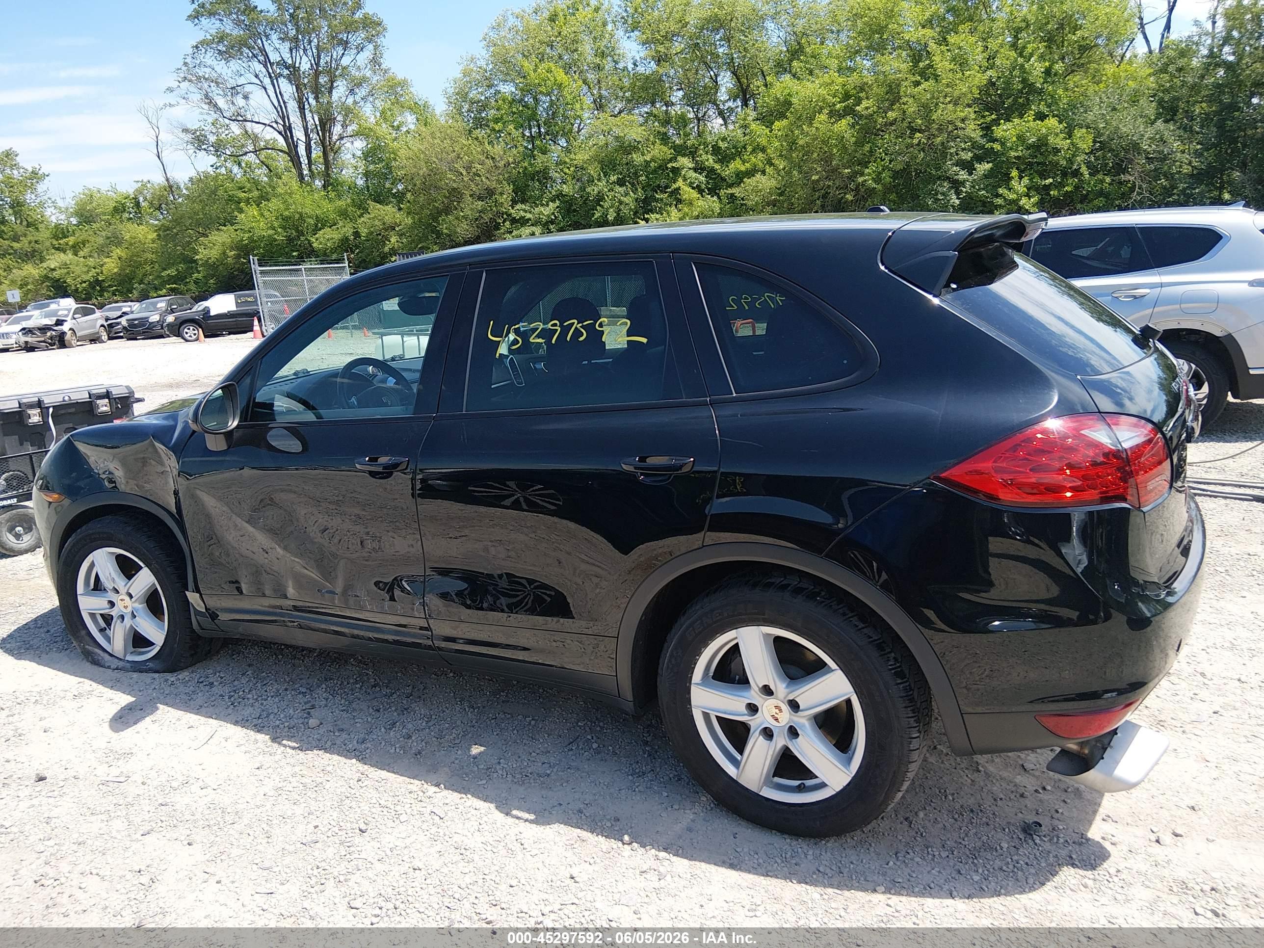 2012 PORSCHE CAYENNE