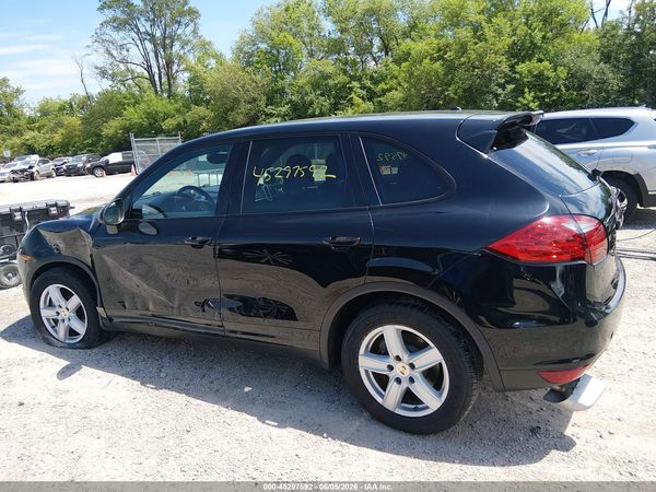 2012 PORSCHE CAYENNE