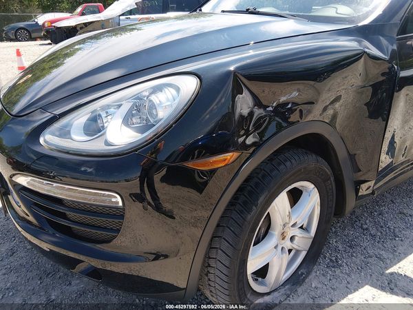 2012 PORSCHE CAYENNE