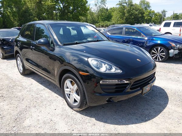 2012 PORSCHE CAYENNE