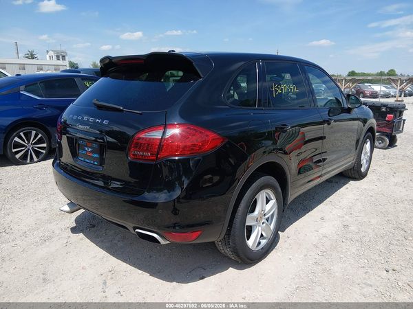 2012 PORSCHE CAYENNE