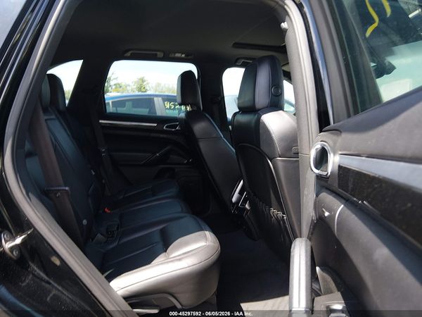 2012 PORSCHE CAYENNE