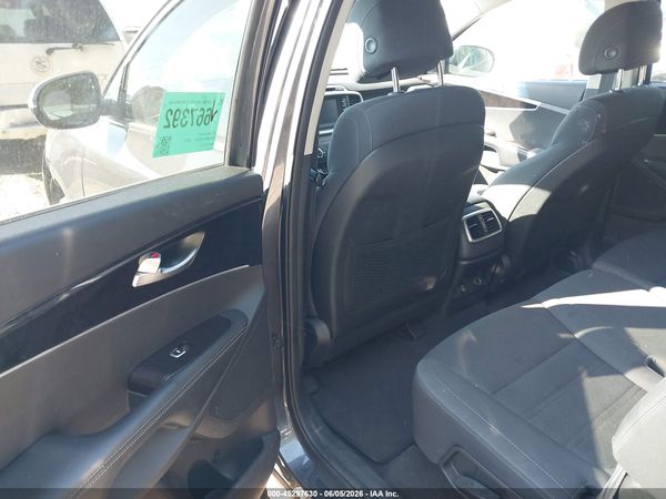 2017 KIA SORENTO 2.4L LX