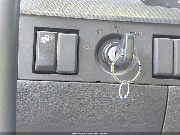 2020 VOLVO VNR