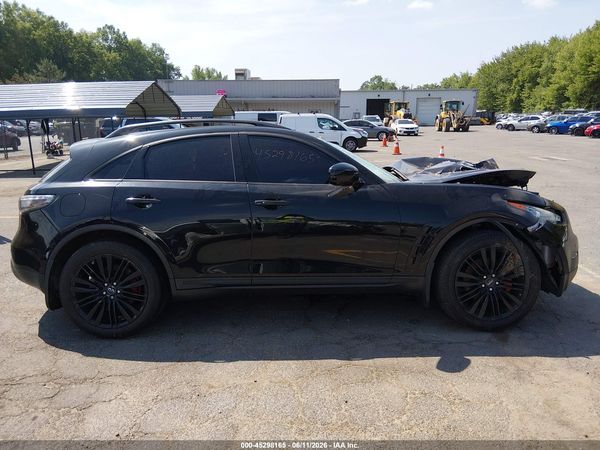 2017 INFINITI QX70
