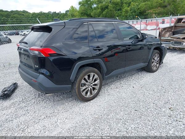 2022 TOYOTA RAV4 XLE PREMIUM