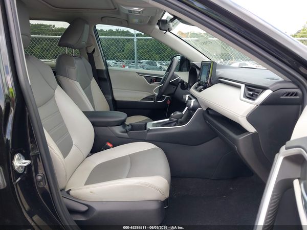 2022 TOYOTA RAV4 XLE PREMIUM