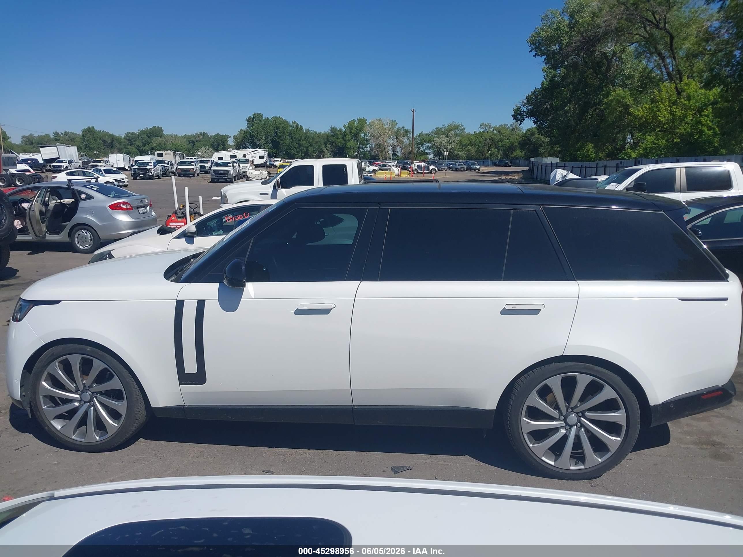 2023 LAND ROVER RANGE ROVER Autobiography