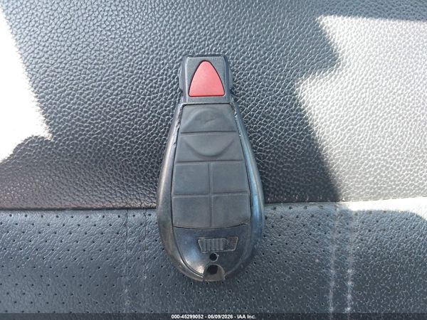 2016 DODGE GRAND CARAVAN R/T — I11