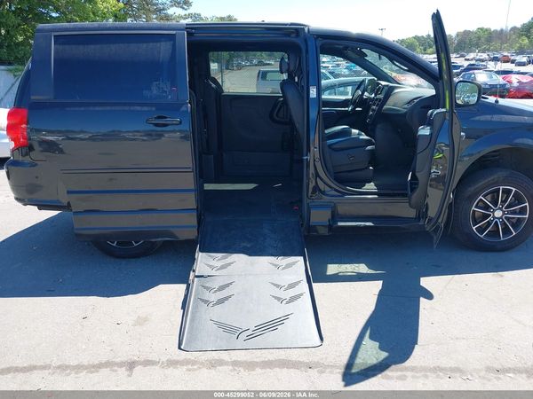 2016 DODGE GRAND CARAVAN R/T — I154