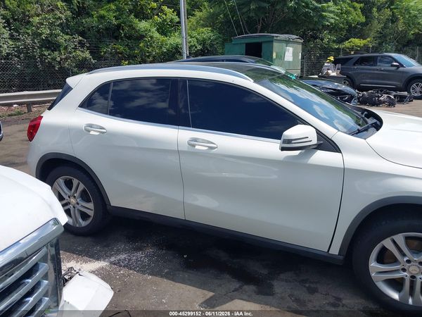 2016 MERCEDES-BENZ GLA 250 4MATIC
