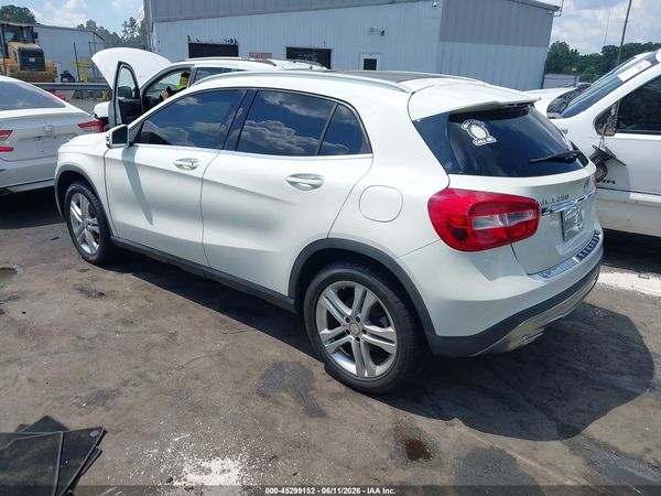 2016 MERCEDES-BENZ GLA 250 4MATIC