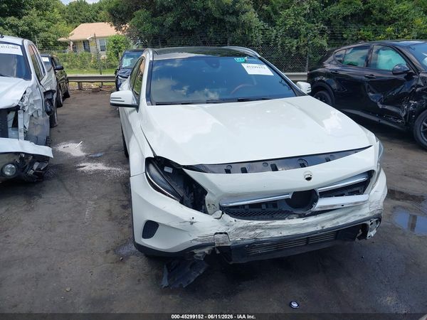 2016 MERCEDES-BENZ GLA 250 4MATIC