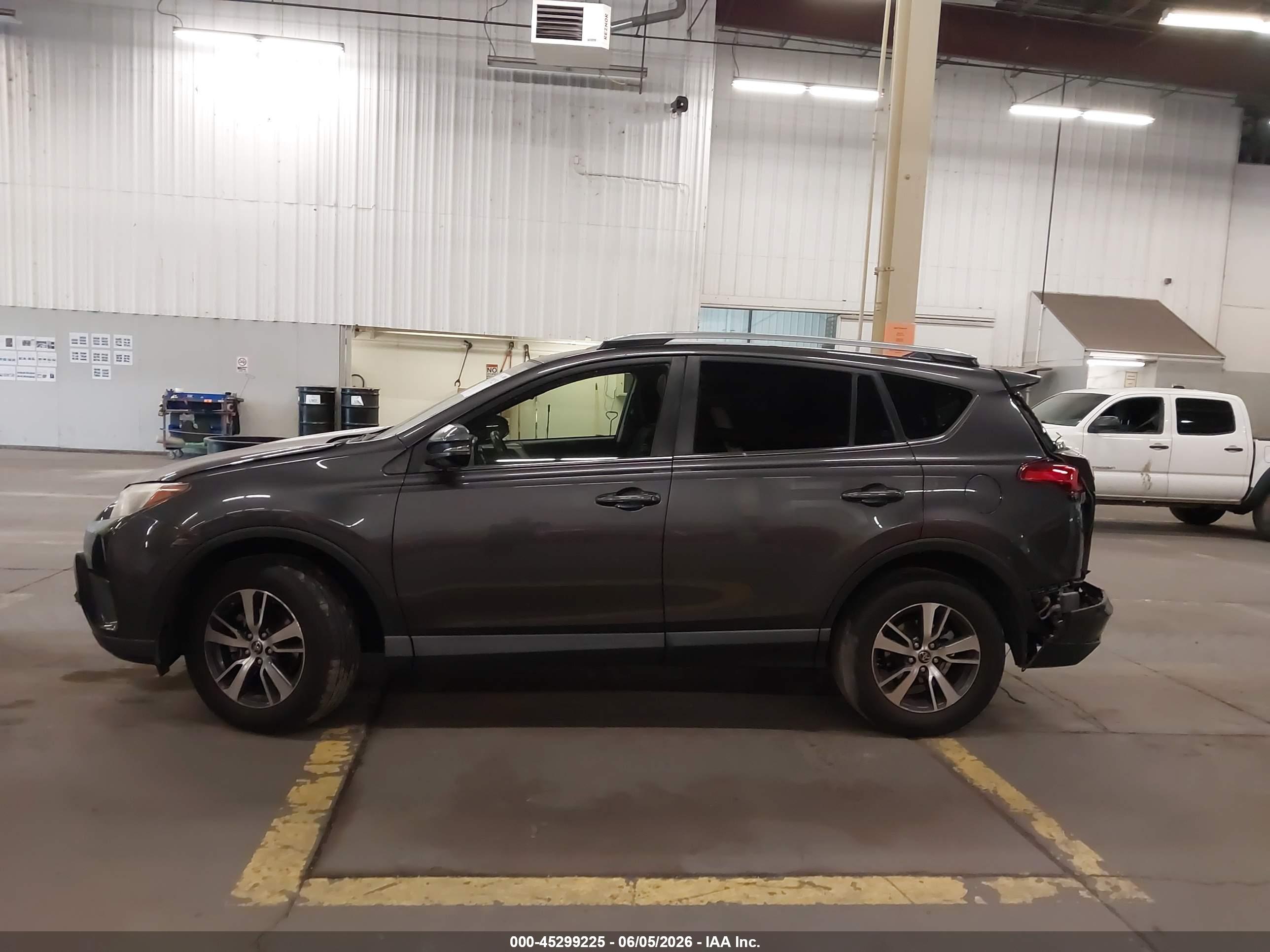 2018 TOYOTA RAV4 XLE