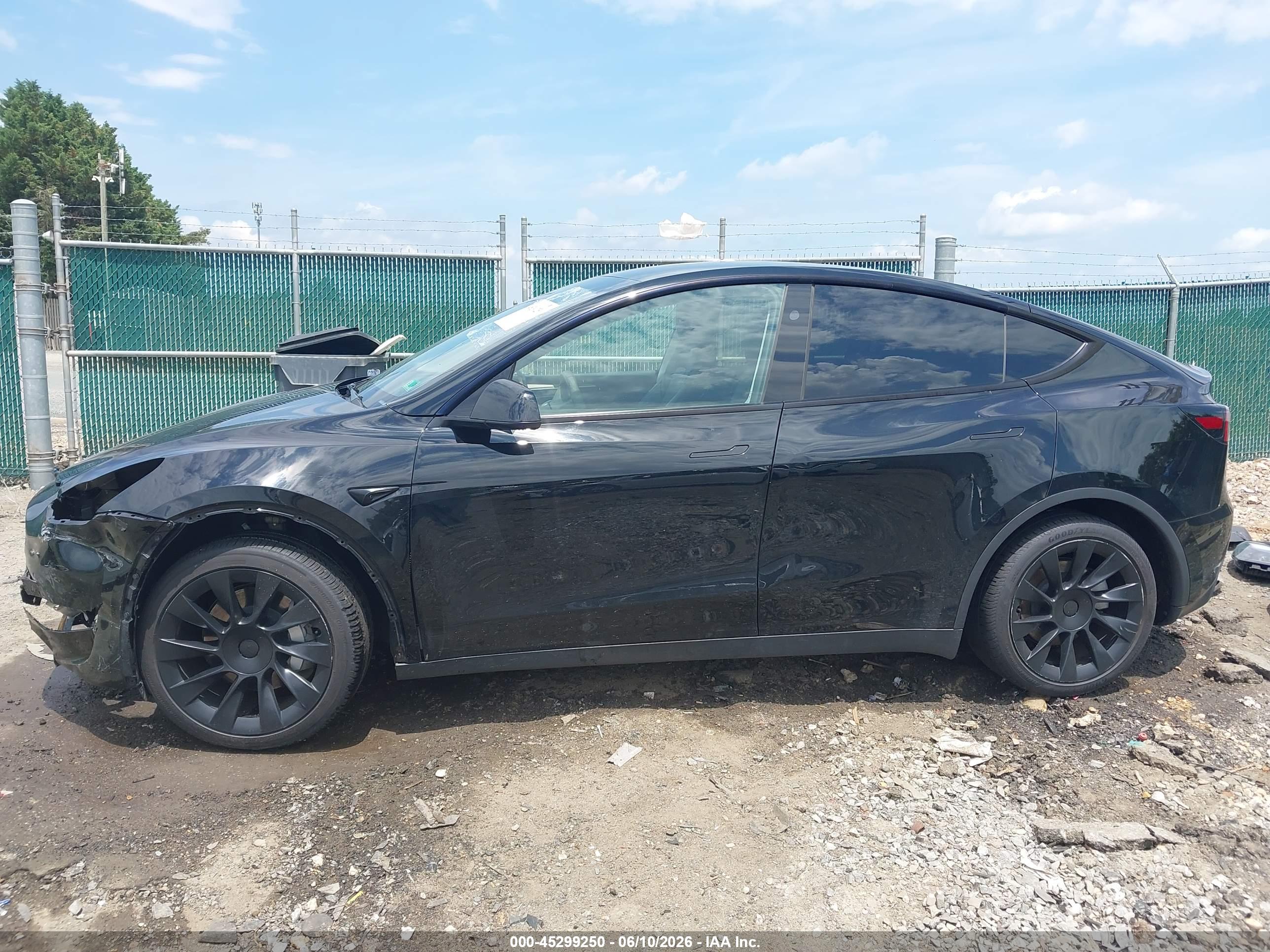 2023 TESLA MODEL Y