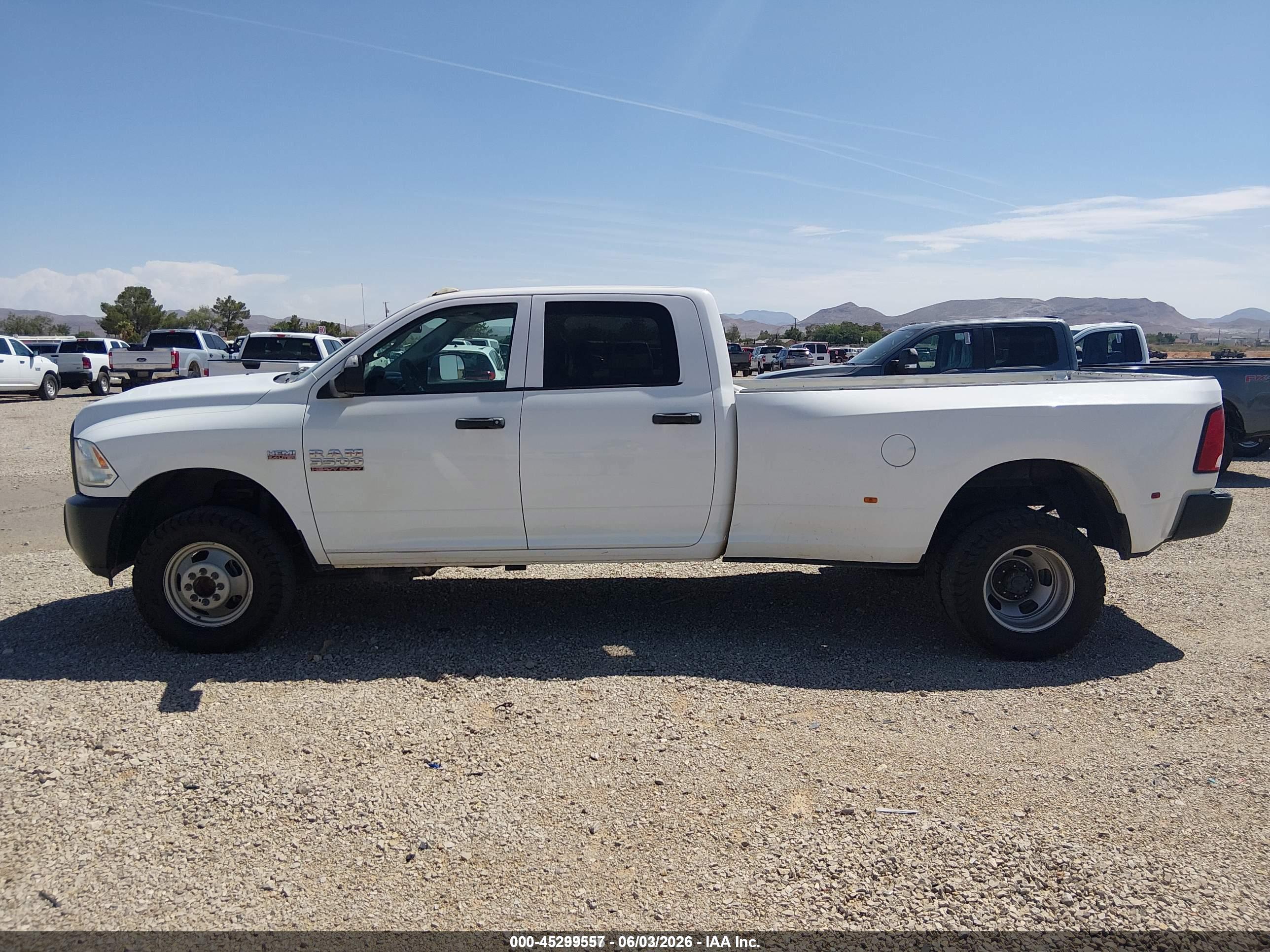 2018 RAM 3500 TRADESMAN  4X4 8' BOX