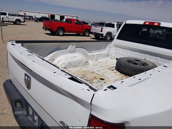 2018 RAM 3500 TRADESMAN  4X4 8' BOX