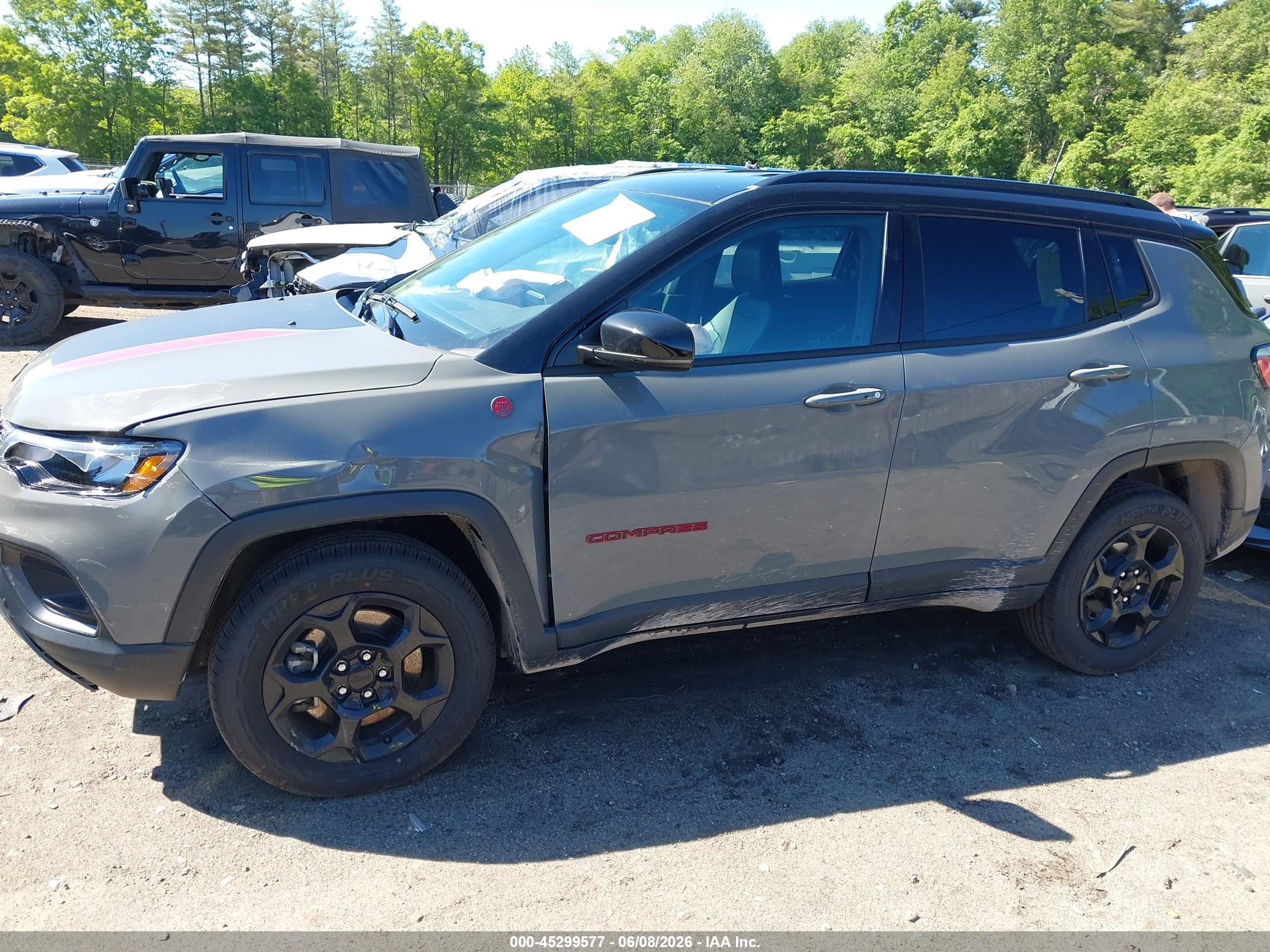2024 JEEP COMPASS TRAILHAWK 4X4