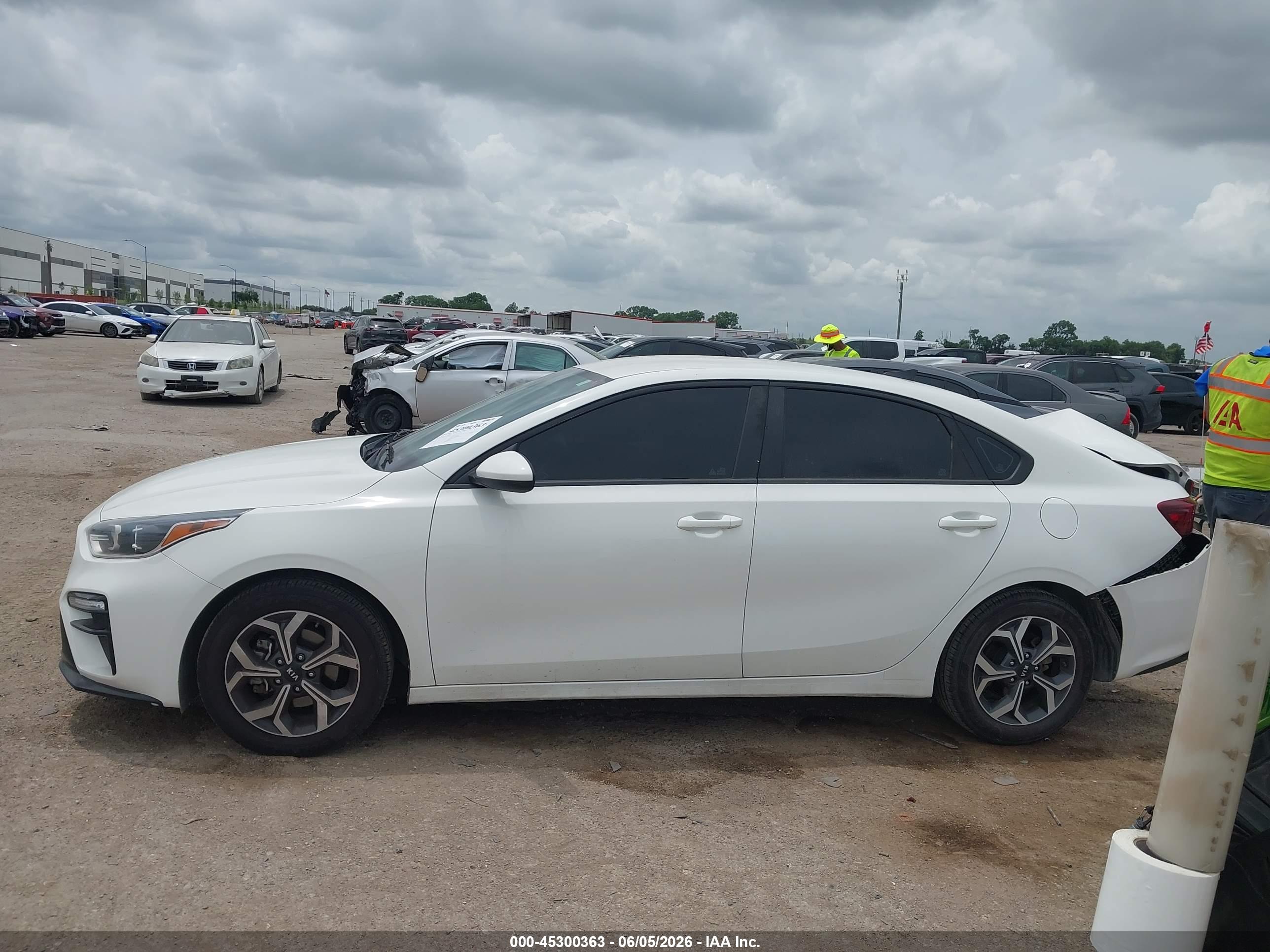 2020 KIA FORTE LXS